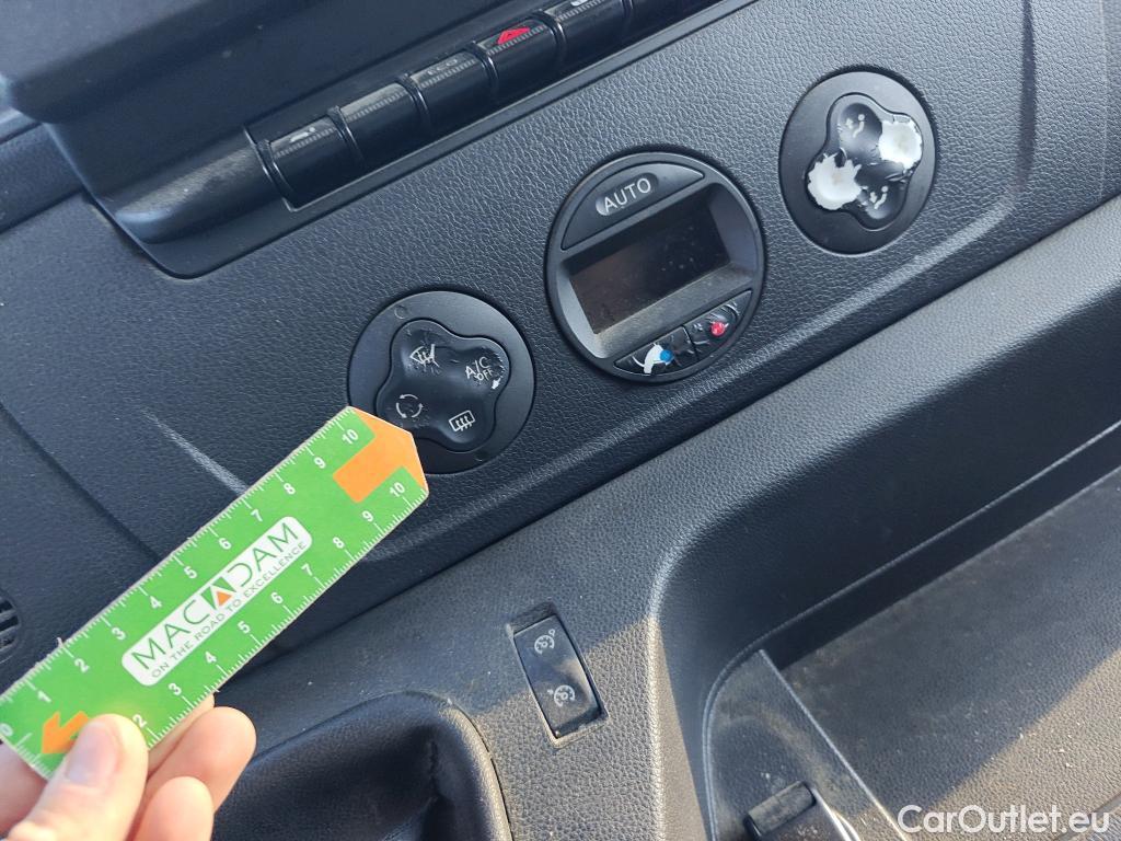  Nissan  NV400 NISSAN  / 2011 / 4P / furgón L2H2 3,5T 2.3dCi 99kW FWD Comfort #77