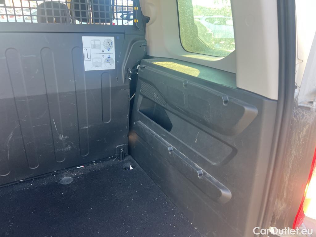  Citroen  Berlingo CITROEN  / 2018 / 4P / combi Talla M BlueHDi 100 S&S LIVE PACK BUSINE (AC) #7