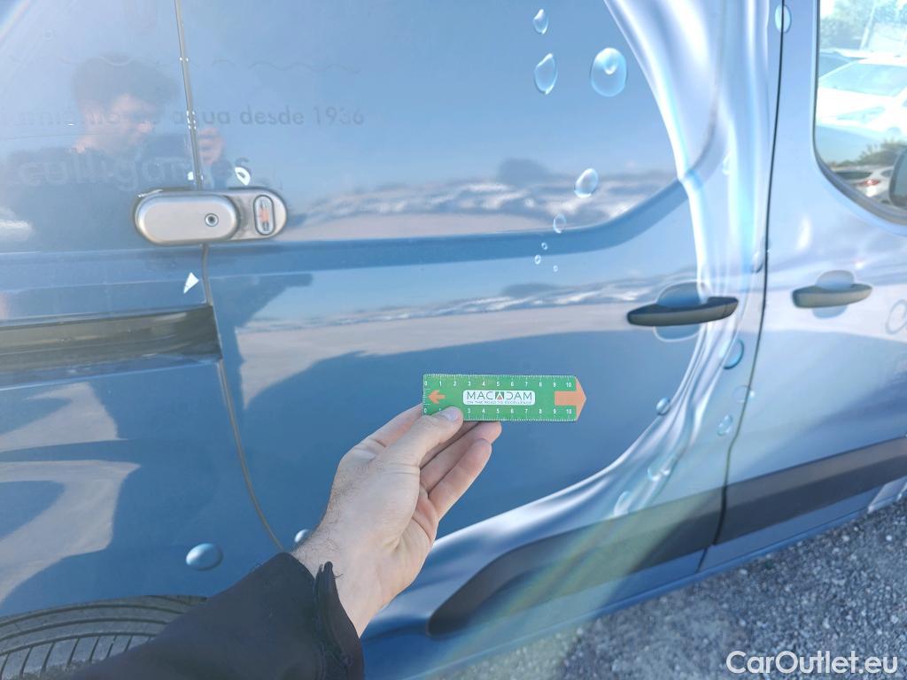  Peugeot  Partner PEUGEOT  / 2018 / 3P / furgón derivado de turismo Pro Standard 600kg BlueHDi 73kW #55