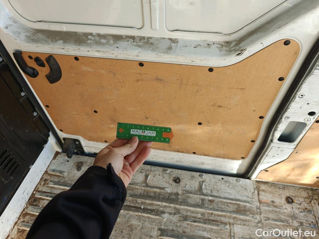  Nissan  NV400 NISSAN  / 2011 / 4P / furgón L2H2 3,5T 2.3dCi 99kW FWD Comfort #19