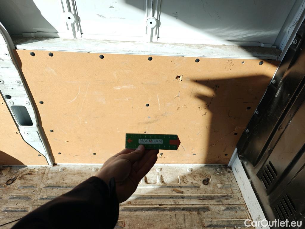  Nissan  NV400 NISSAN  / 2011 / 4P / furgón L2H2 3,5T 2.3dCi 99kW FWD Comfort #21