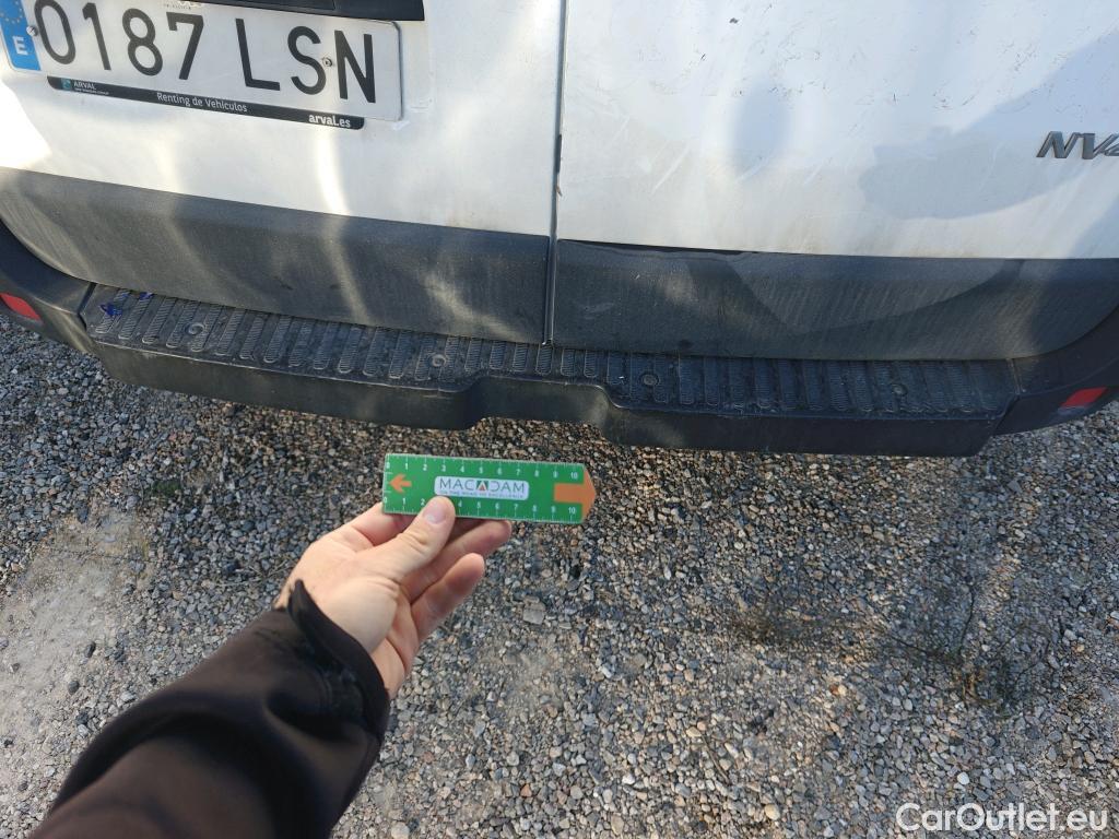  Nissan  NV400 NISSAN  / 2011 / 4P / furgón L2H2 3,5T 2.3dCi 99kW FWD Comfort #84