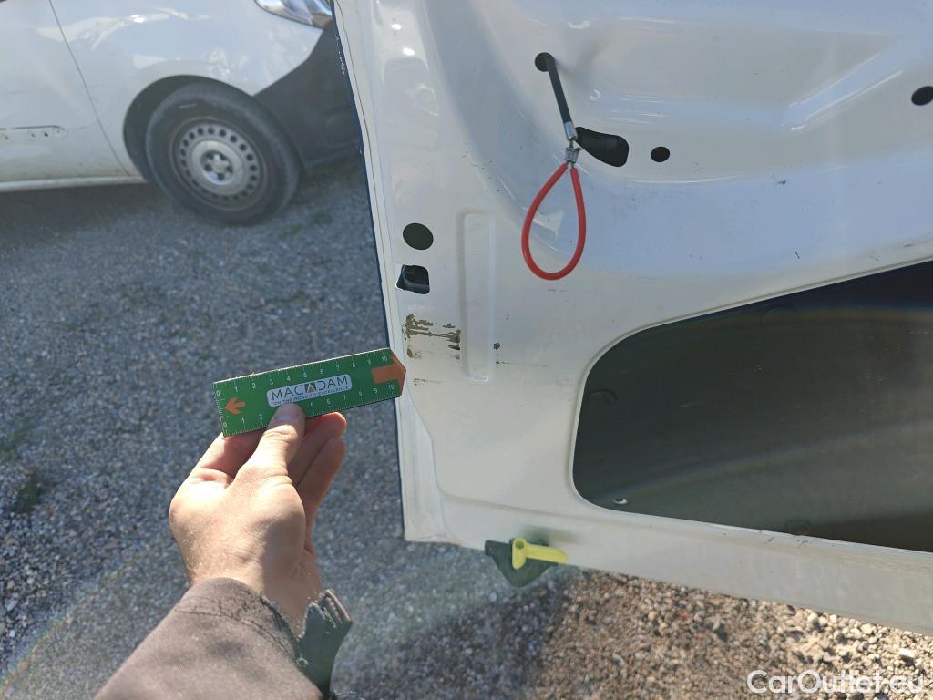  Peugeot  Partner PEUGEOT  / 2018 / 3P / furgón derivado de turismo Pro Standard 600kg BlueHDi 73kW #34