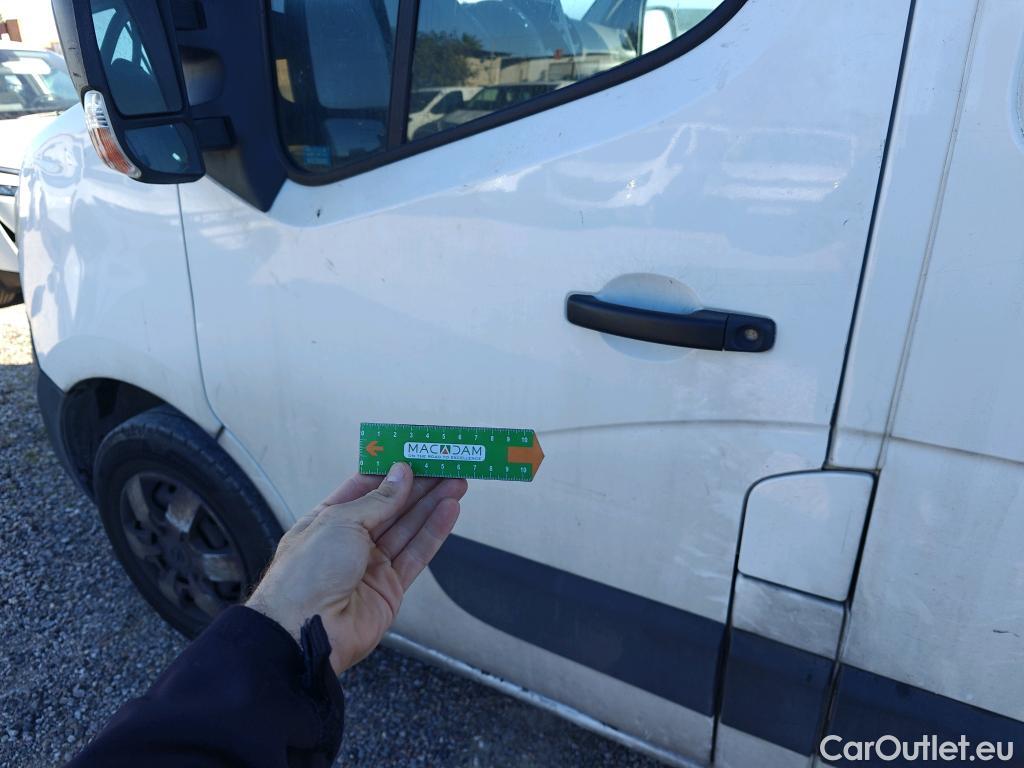  Nissan  NV400 NISSAN  / 2011 / 4P / furgón L2H2 3,5T 2.3dCi 99kW FWD Comfort #70