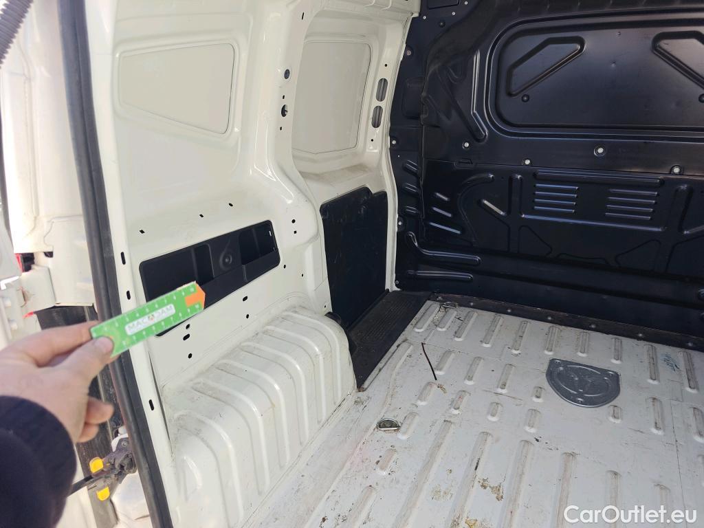  Fiat  Fiorino FIAT  / 2016 / 4P / furgón derivado de turismo Cargo SX N1 1.3 MJet 70 kW (95 CV) #6