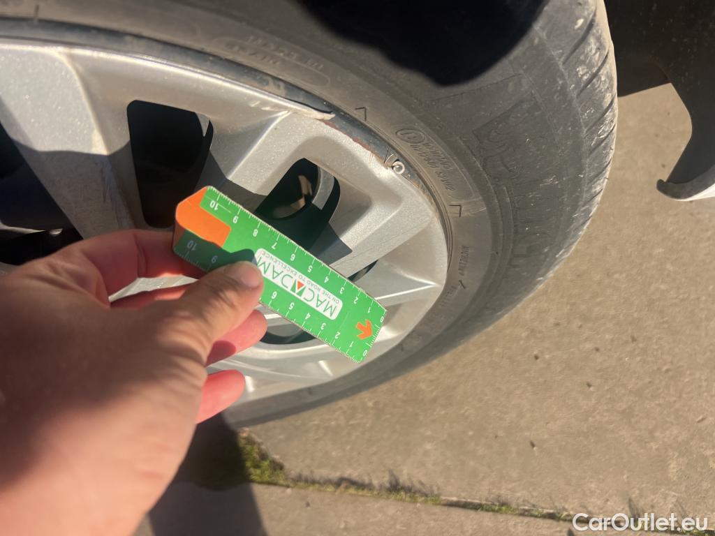  Citroen  Berlingo CITROEN  / 2018 / 4P / combi Talla M BlueHDi 100 S&S LIVE PACK BUSINE (AC) #11