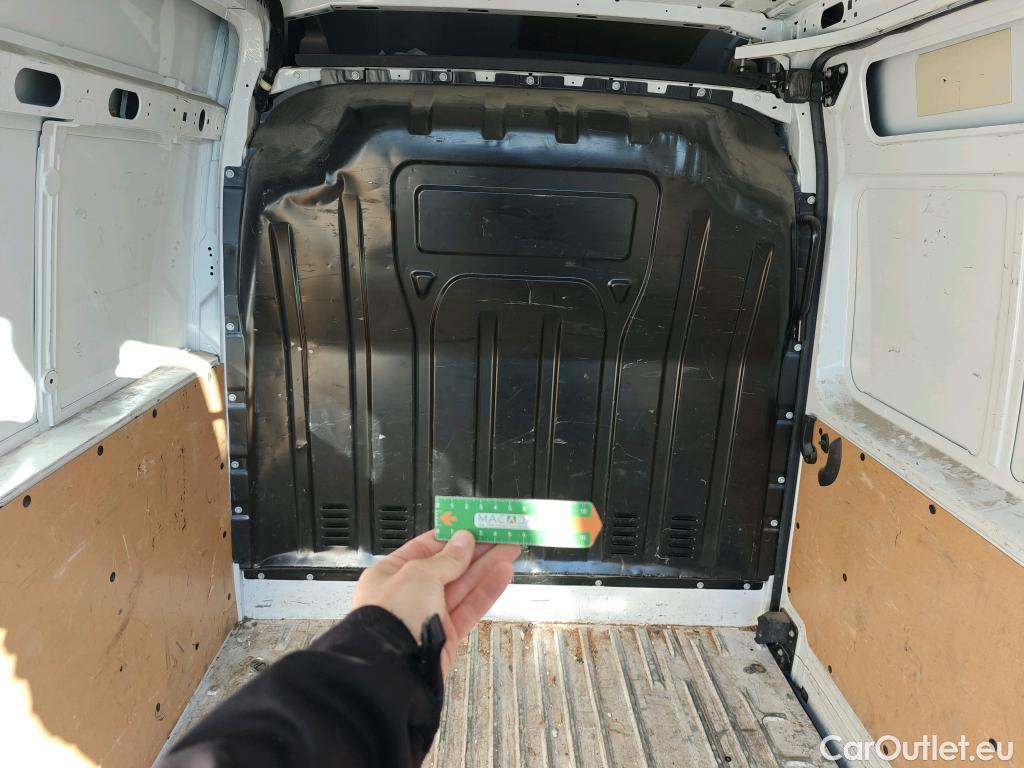  Nissan  NV400 NISSAN  / 2011 / 4P / furgón L2H2 3,5T 2.3dCi 99kW FWD Comfort #26