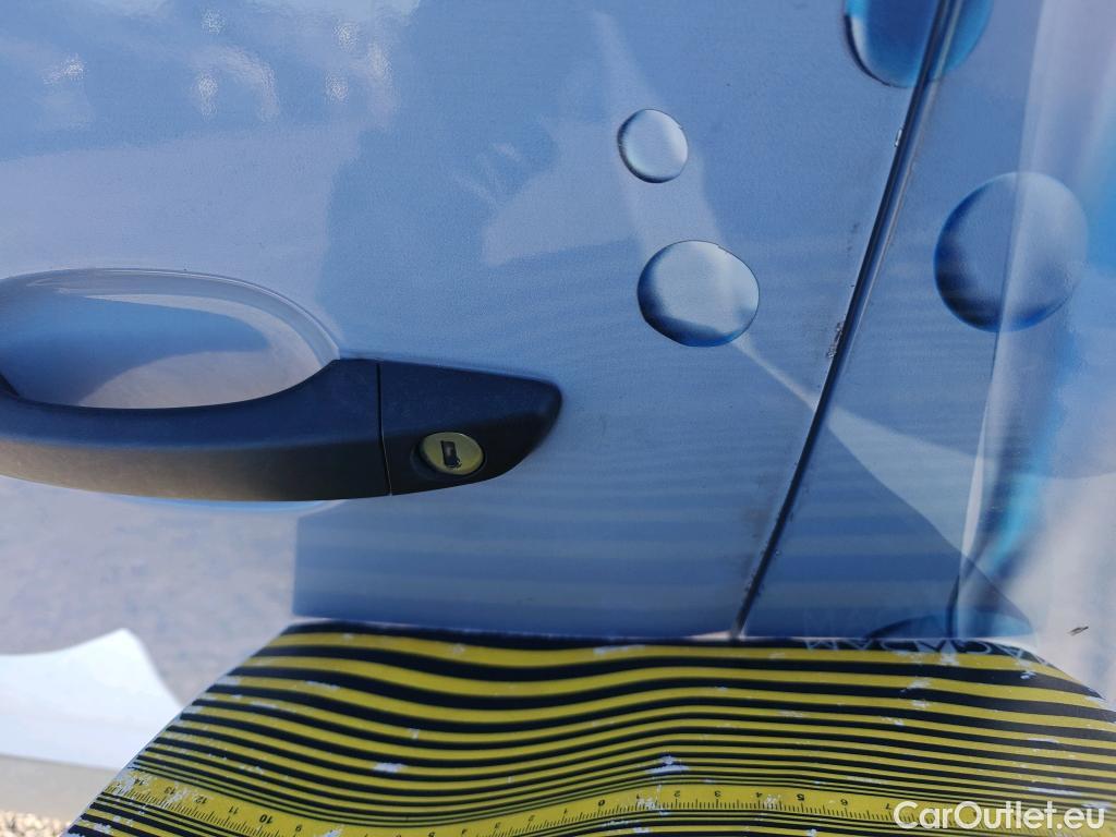  Peugeot  Partner PEUGEOT  / 2018 / 3P / furgón derivado de turismo Pro Standard 600kg BlueHDi 73kW #30