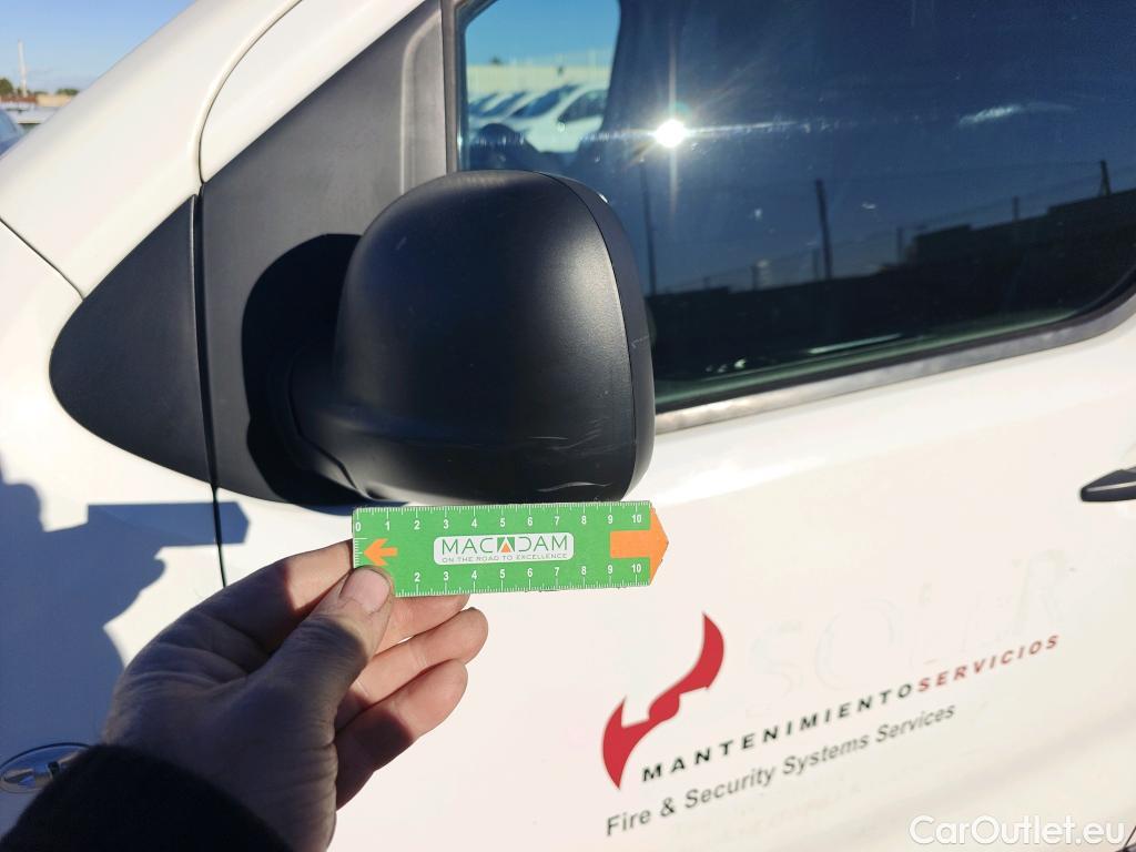  Opel  Vivaro OPEL  / 2019 / 4P / furgón 2.0 Diésel 88kW (120CV) L Inc. Express #31