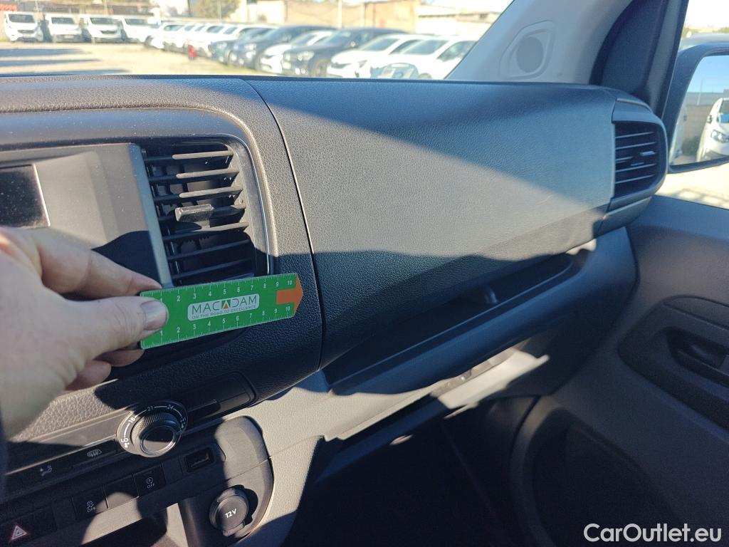  Opel  Vivaro OPEL  / 2019 / 4P / furgón 2.0 Diésel 88kW (120CV) L Inc. Express #29