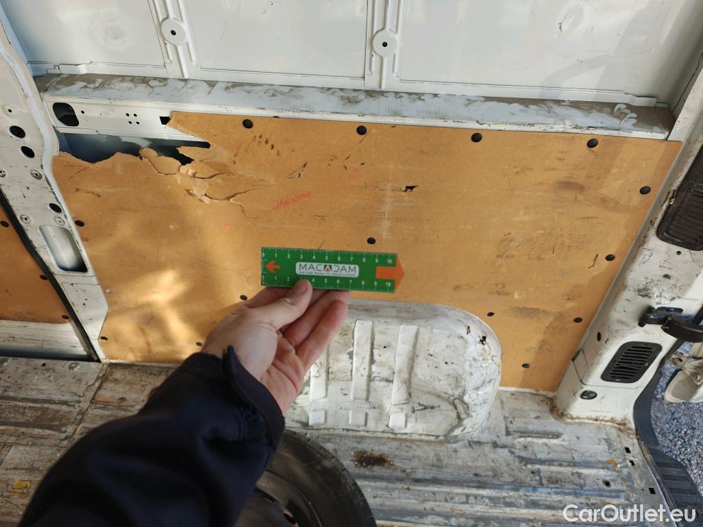  Nissan  NV400 NISSAN  / 2011 / 4P / furgón L2H2 3,5T 2.3dCi 99kW FWD Comfort #24