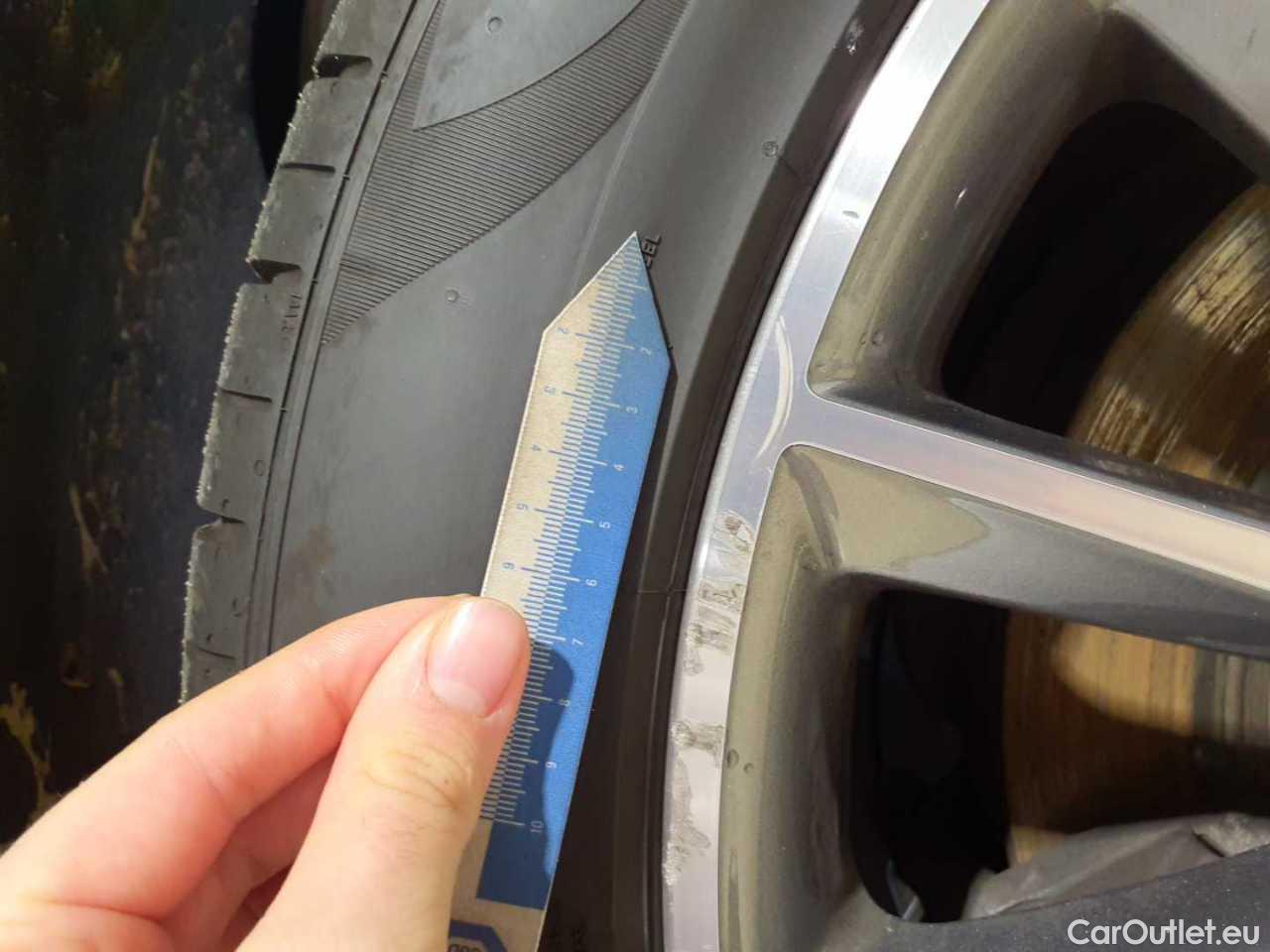  Mercedes  GLE 350 de 4Matic 9G-TRONIC Automatic Diesel/Electric  58 #33