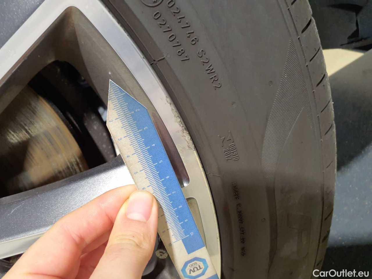  Mercedes  GLE 350 de 4Matic 9G-TRONIC Automatic Diesel/Electric  58 #34