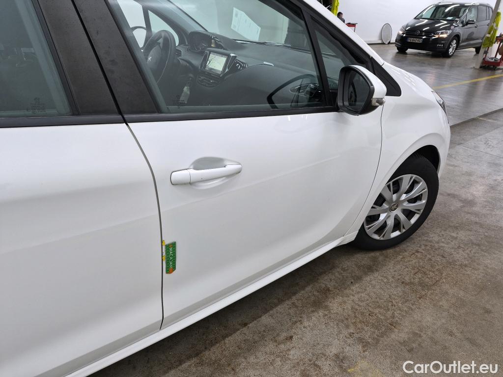  Peugeot  208  Affaire Premium Pack 1.5 HDi 100CV BVM5 E6dT #32