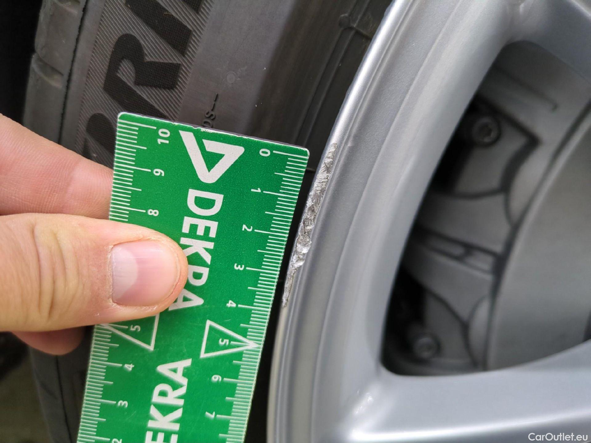  Tesla  Model Y TESLA  / 2020 / 5P / SUV Grand Autonomie Dual Motor AWD #4