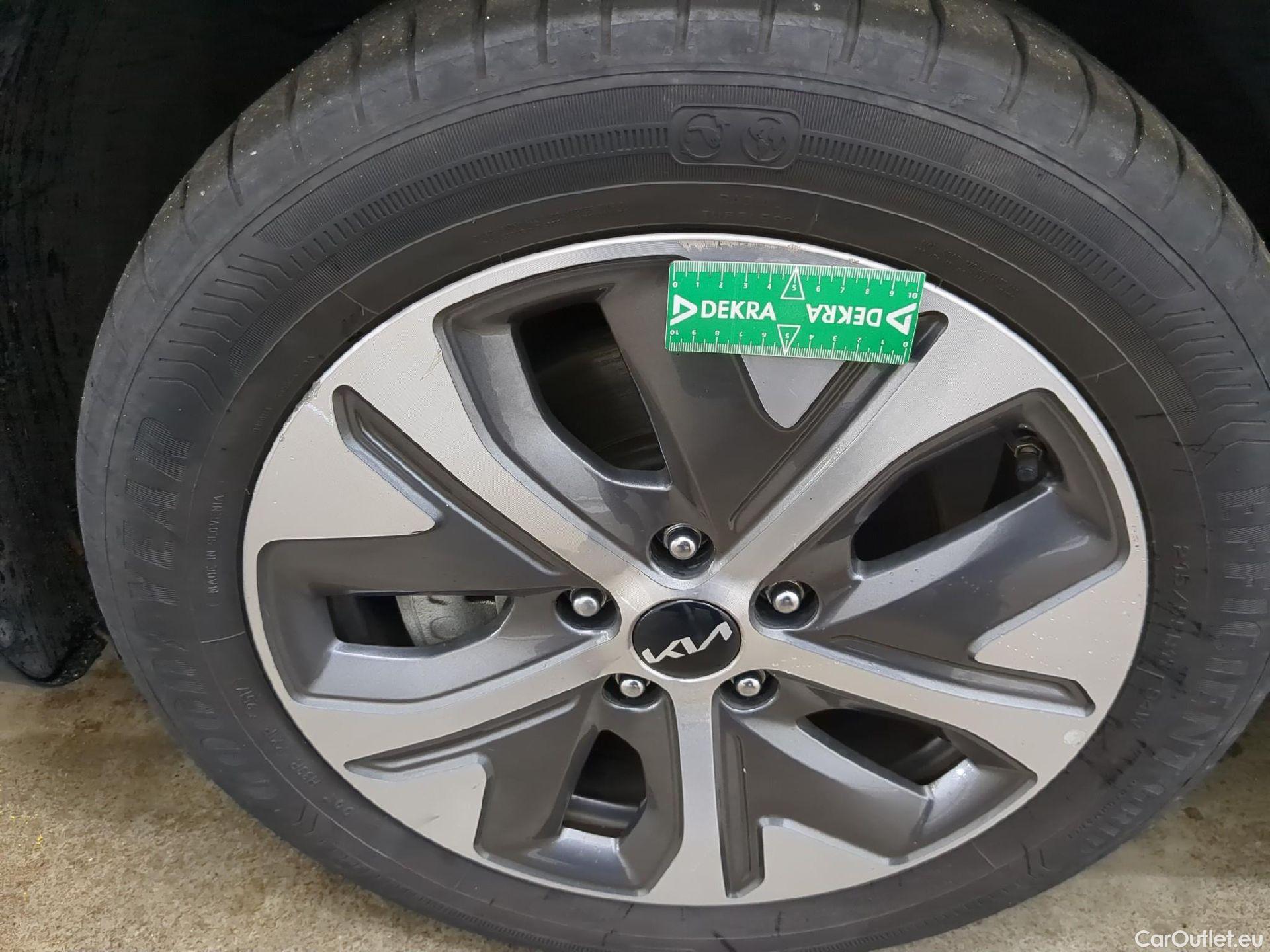  KIA  Niro  e- Premium 64kWh BVA #9