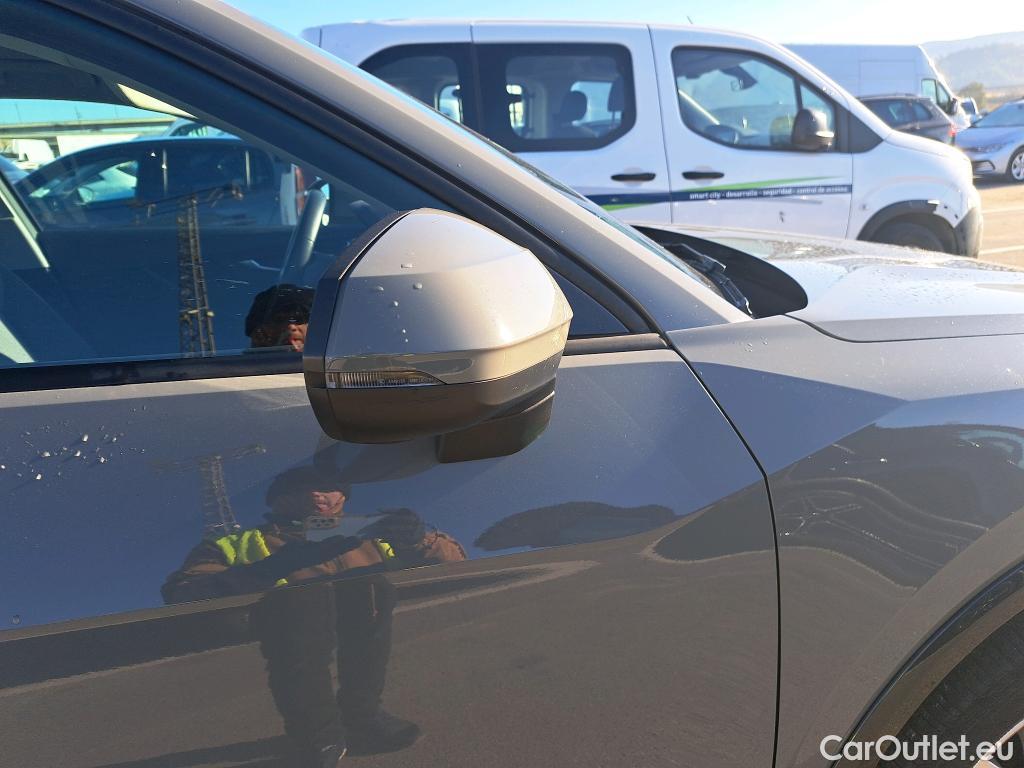  Audi  Q2 AUDI  / 2016 / 5P / todoterreno Design 30 TFSI 85kW (116CV) #22