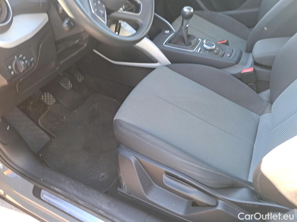  Audi  Q2 AUDI  / 2016 / 5P / todoterreno Design 30 TFSI 85kW (116CV) #8