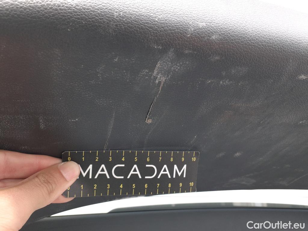  Hyundai   Ioniq HYUNDAI / 2019 / 5P / berlina con portón 1.6 GDI PHEV Klass DCT #12