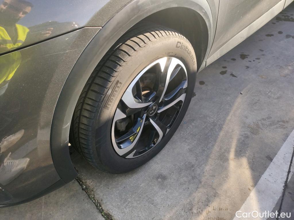  DS  DS7 DS DS 7 Crossback / 2017 / 5P / todoterreno BlueHDi DE 96kW (130CV) Auto. CHIC (AC) #3