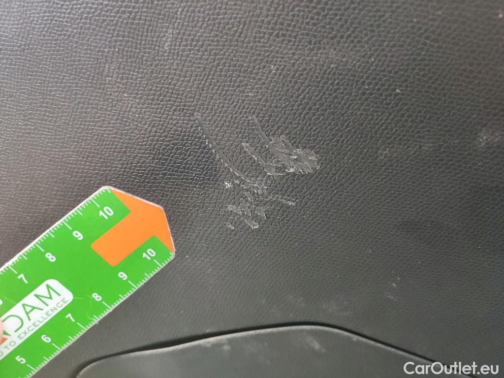  DS  DS7 DS DS 7 Crossback / 2017 / 5P / todoterreno BlueHDi DE 96kW (130CV) Auto. CHIC (AC) #28