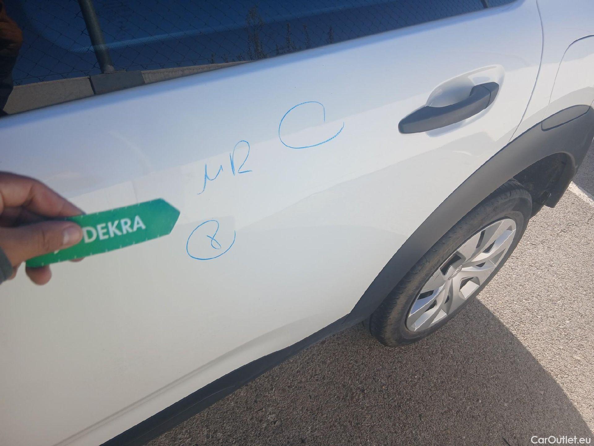  Citroen  C4 Cactus CITROEN  / 2018 / 5P / berlina con portón BlueHDi 73KW (100CV) Live #21