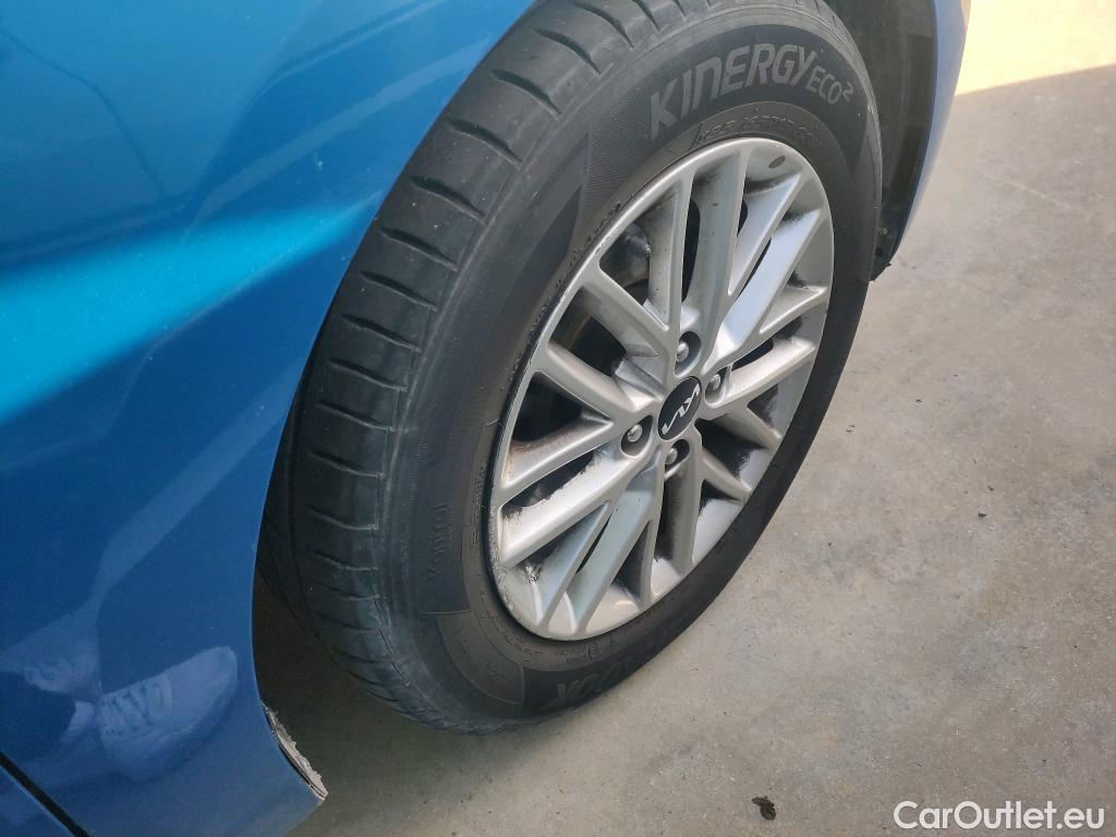  KIA  Rio KIA  / 2020 / 5P / berlina con portón 1.0 T-GDi 74kW (100CV) MHEV iMT Concept #22