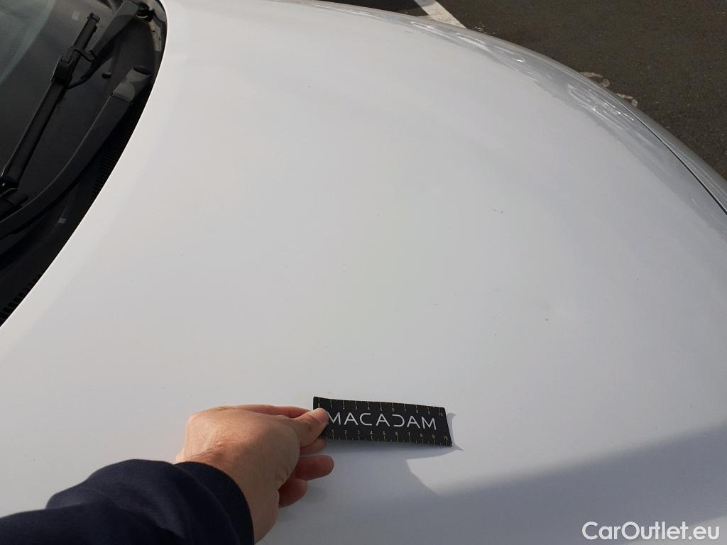  Hyundai   Ioniq HYUNDAI / 2019 / 5P / berlina con portón 1.6 GDI PHEV Klass DCT #3