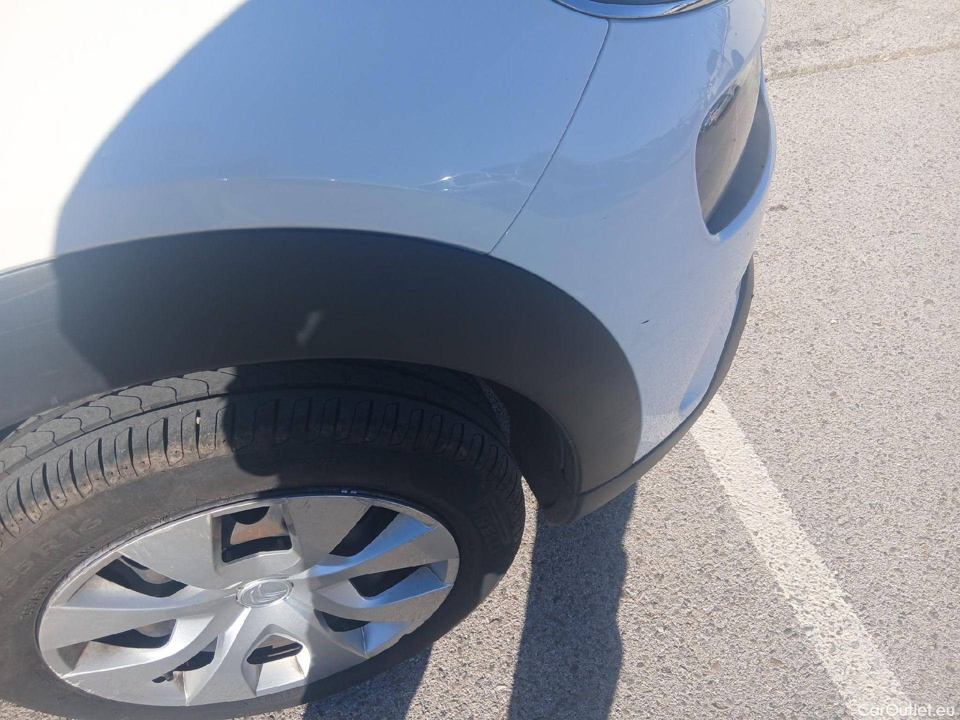  Citroen  C4 Cactus CITROEN  / 2018 / 5P / berlina con portón BlueHDi 73KW (100CV) Live #42