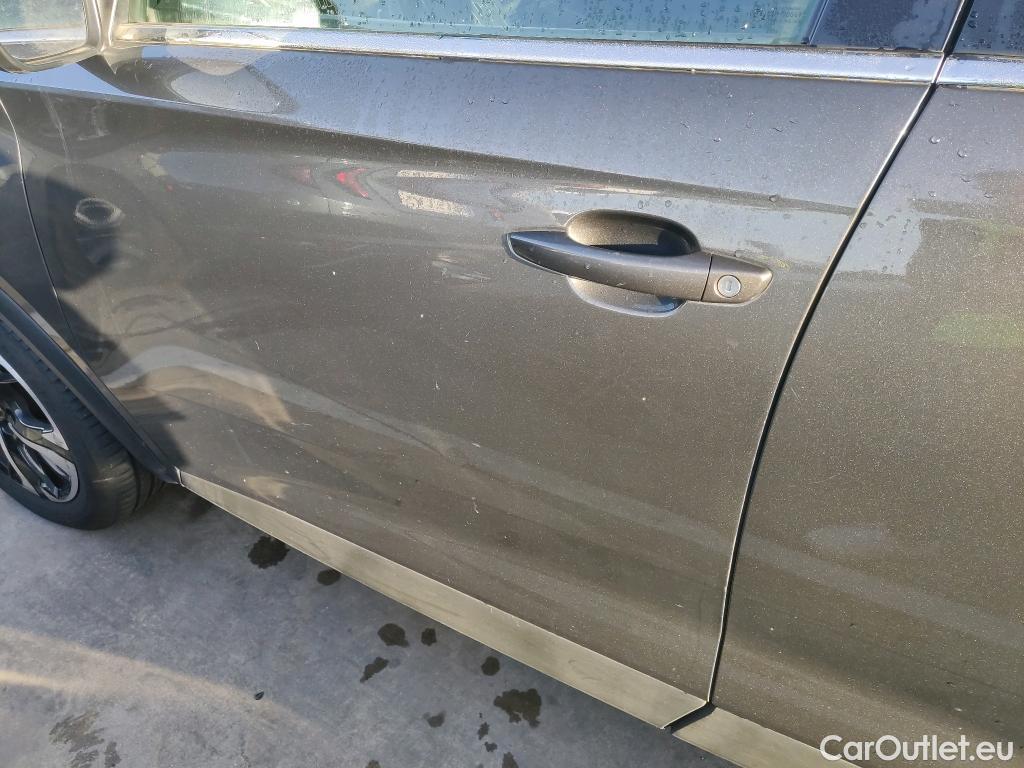  DS  DS7 DS DS 7 Crossback / 2017 / 5P / todoterreno BlueHDi DE 96kW (130CV) Auto. CHIC (AC) #9