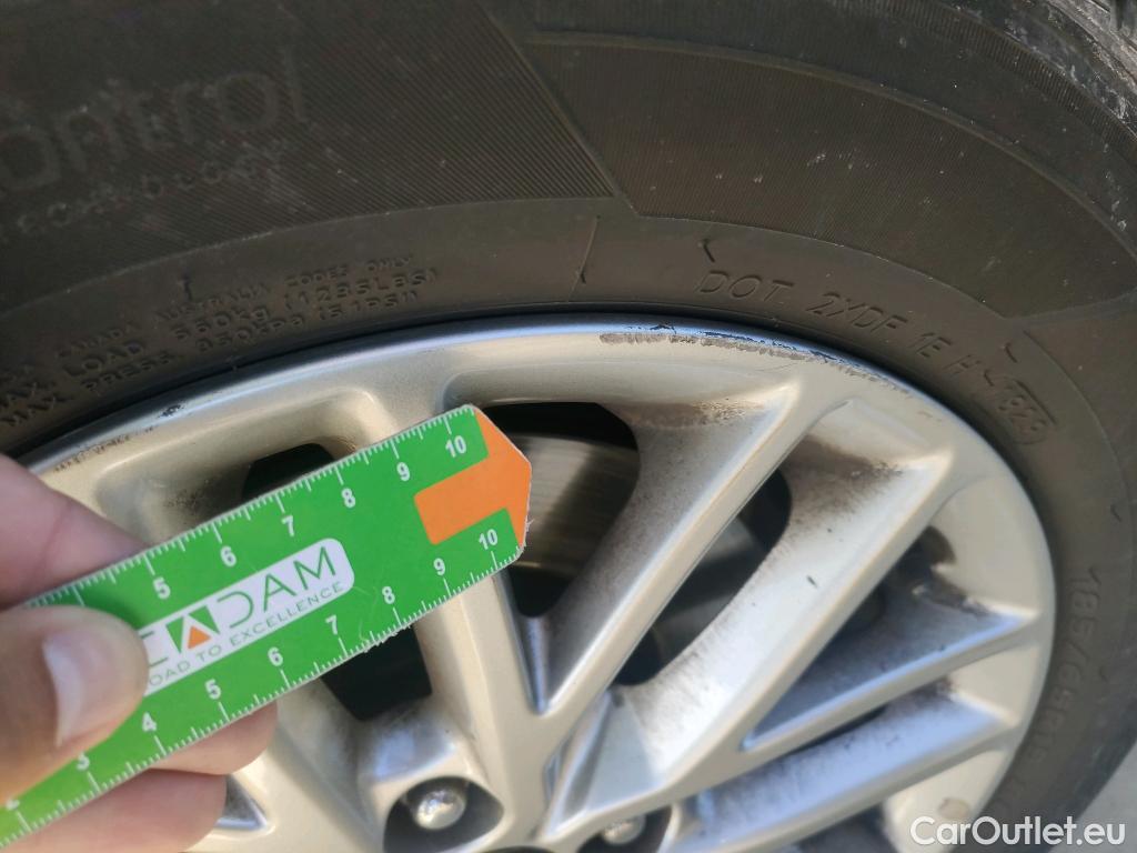  KIA  Rio KIA  / 2020 / 5P / berlina con portón 1.0 T-GDi 74kW (100CV) MHEV iMT Concept #25