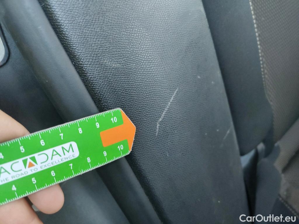  DS  DS7 DS DS 7 Crossback / 2017 / 5P / todoterreno BlueHDi DE 96kW (130CV) Auto. CHIC (AC) #26