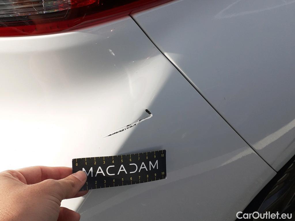  Hyundai   Ioniq HYUNDAI / 2019 / 5P / berlina con portón 1.6 GDI PHEV Klass DCT #19