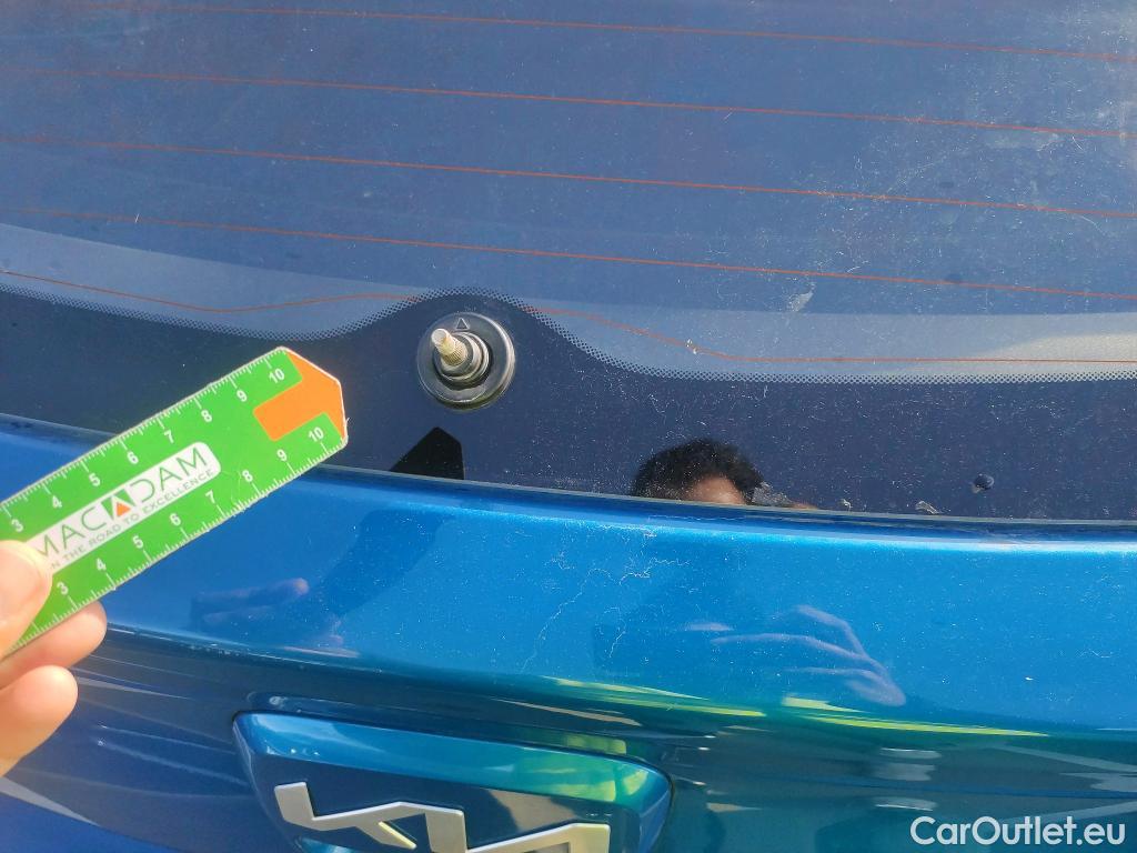  KIA  Rio KIA  / 2020 / 5P / berlina con portón 1.0 T-GDi 74kW (100CV) MHEV iMT Concept #37