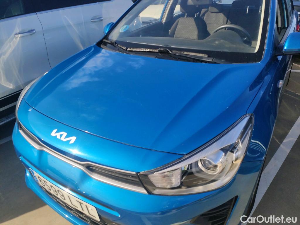  KIA  Rio KIA  / 2020 / 5P / berlina con portón 1.0 T-GDi 74kW (100CV) MHEV iMT Concept #17