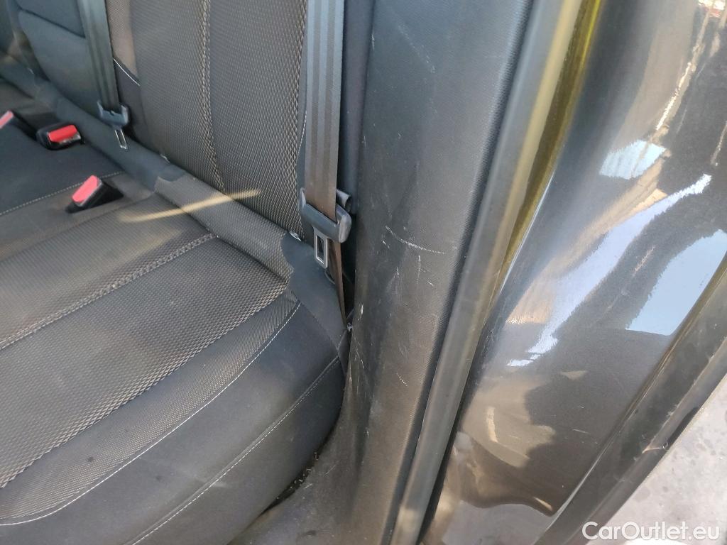  DS  DS7 DS DS 7 Crossback / 2017 / 5P / todoterreno BlueHDi DE 96kW (130CV) Auto. CHIC (AC) #23