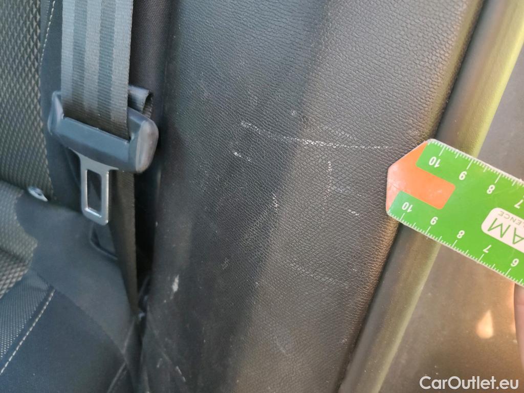  DS  DS7 DS DS 7 Crossback / 2017 / 5P / todoterreno BlueHDi DE 96kW (130CV) Auto. CHIC (AC) #24