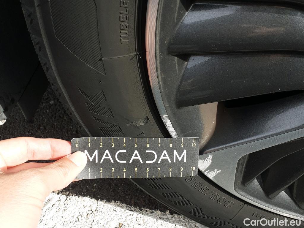  Hyundai   Ioniq HYUNDAI / 2019 / 5P / berlina con portón 1.6 GDI PHEV Klass DCT #15