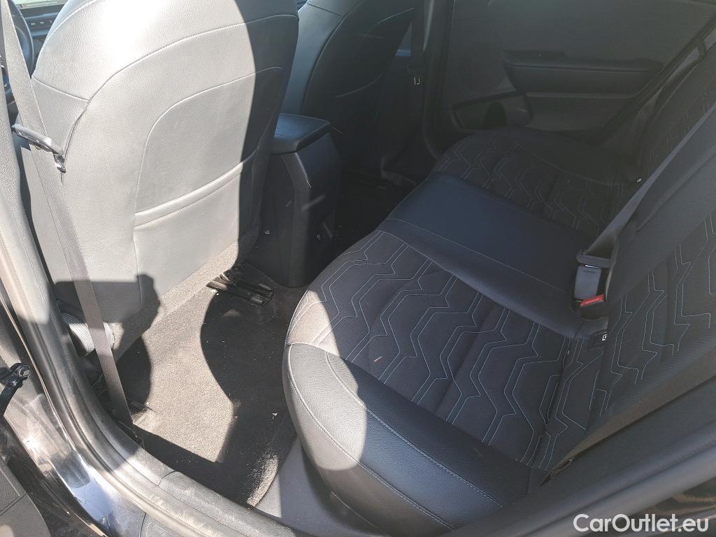  KIA  Cee'd KIA Ceed / 2021 / 5P / berlina con portón 1.0 T-GDi 74kW (100CV) Style Edition #43