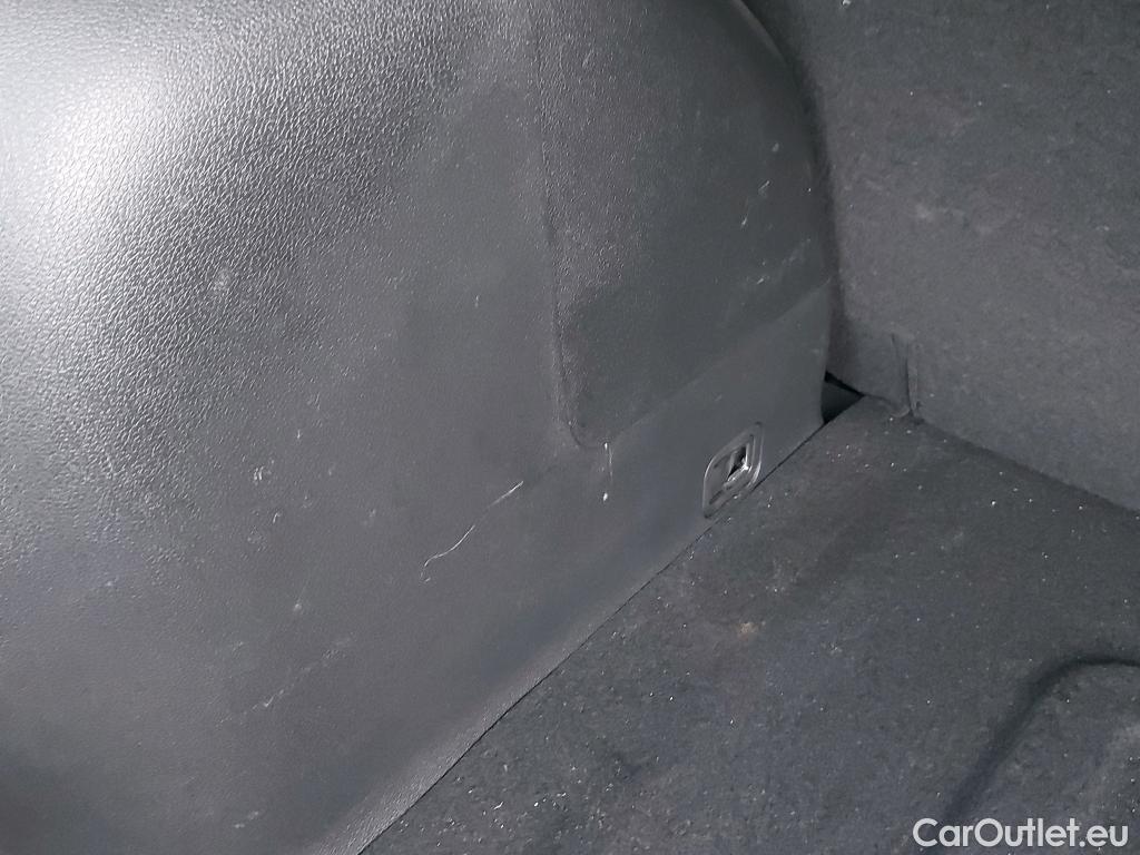  KIA  Niro KIA  / 2019 / 5P / crossover 1.6 GDi HEV 104kW (141CV) Drive #11