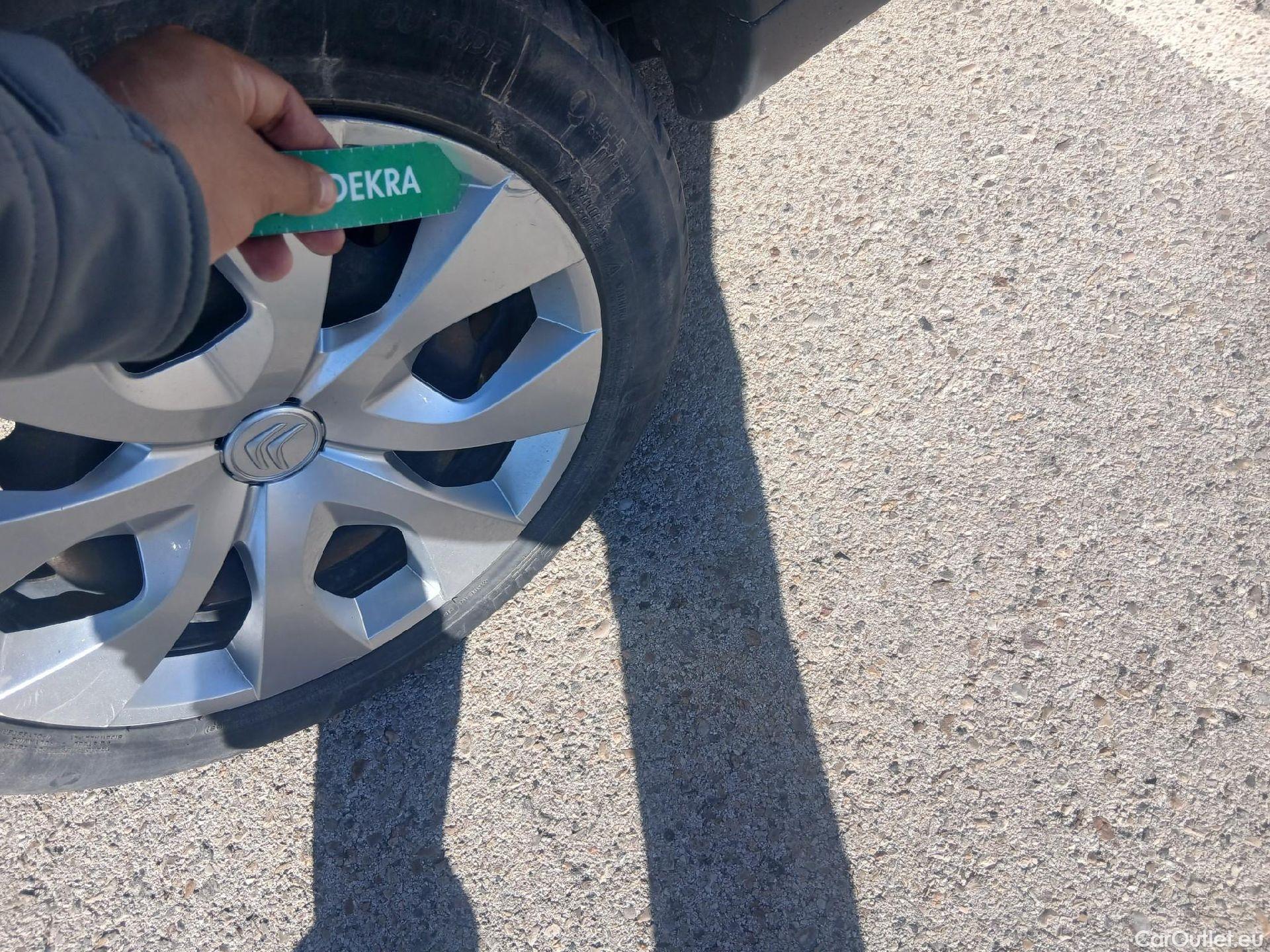  Citroen  C4 Cactus CITROEN  / 2018 / 5P / berlina con portón BlueHDi 73KW (100CV) Live #33