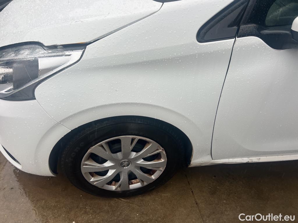  Peugeot  208 PEUGEOT  / 2019 / 5P / berlina con portón BlueHDi 73kW (100CV) Active #10