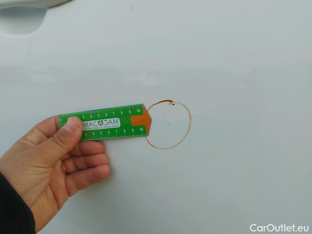  Peugeot  2008 PEUGEOT  / 2019 / 5P / todoterreno Active Pack BlueHDI 81kW (110CV) #21