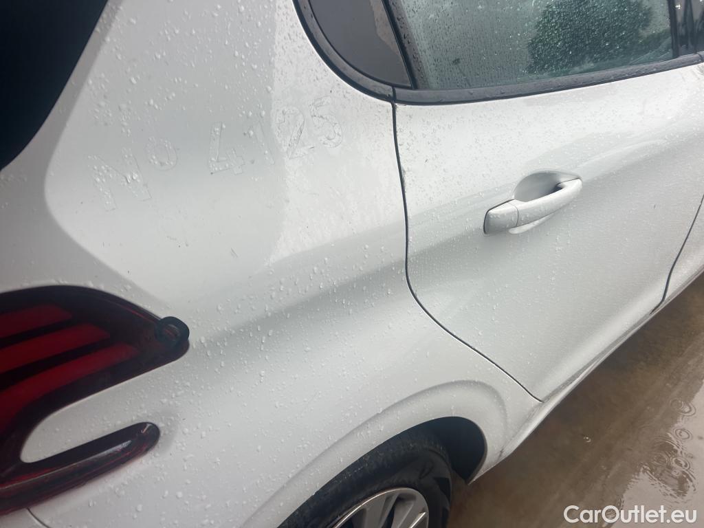  Peugeot  208 PEUGEOT  / 2019 / 5P / berlina con portón BlueHDi 73kW (100CV) Active #5