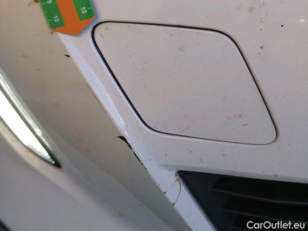  Peugeot  2008 PEUGEOT  / 2019 / 5P / todoterreno Active Pack BlueHDI 81kW (110CV) #8