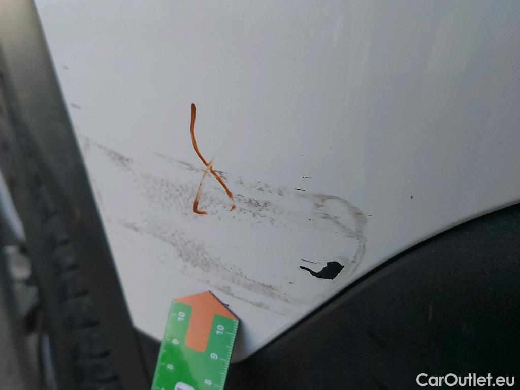  Peugeot  2008 PEUGEOT  / 2019 / 5P / todoterreno Active Pack BlueHDI 81kW (110CV) #10