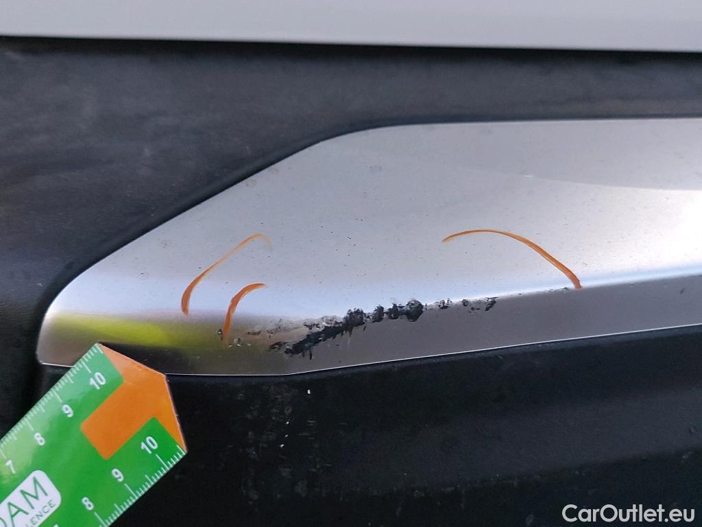  Peugeot  2008 PEUGEOT  / 2019 / 5P / todoterreno Active Pack BlueHDI 81kW (110CV) #16