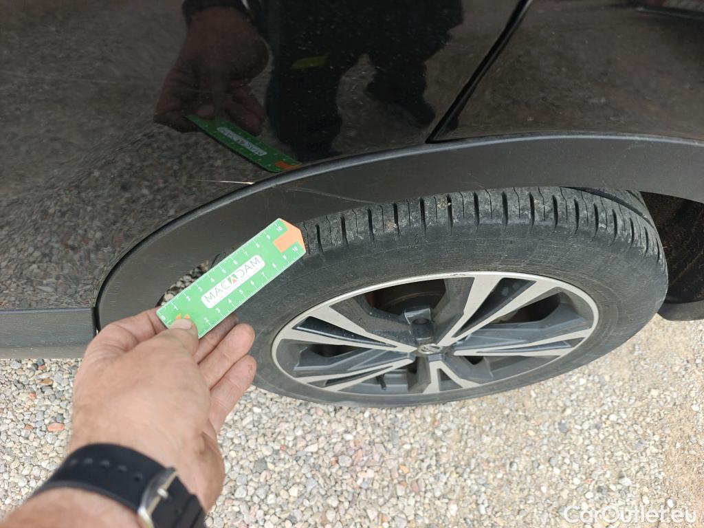  Nissan  Qashqai NISSAN  / 2017 / 5P / todoterreno DIG-T 117 kW (160 CV) E6D DCT N-CONNECTA #38