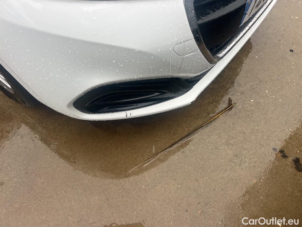  Peugeot  208 PEUGEOT  / 2019 / 5P / berlina con portón BlueHDi 73kW (100CV) Active #34