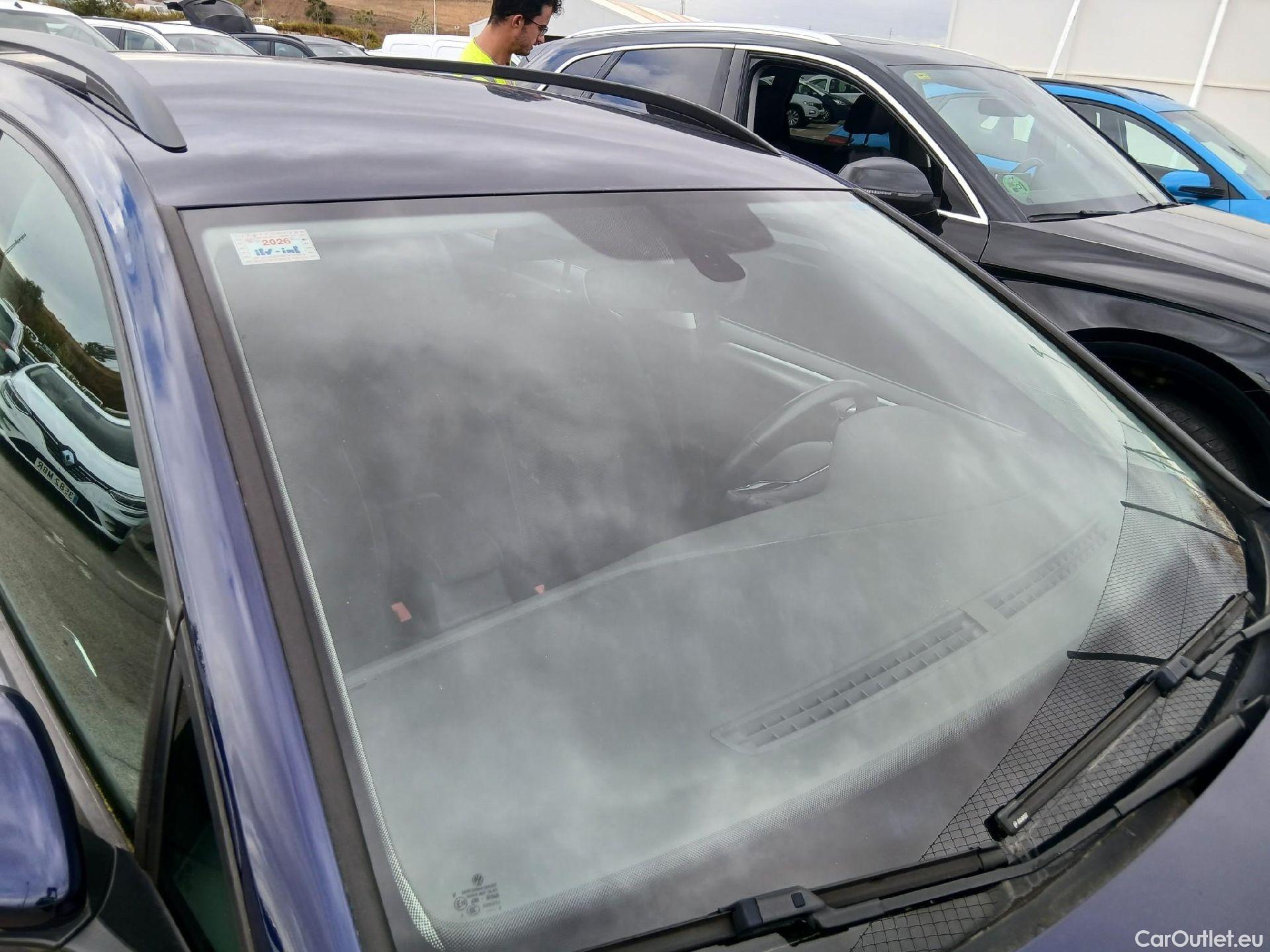  Volkswagen  Golf  VOLKSWAGEN / 2016 / 5P / familiar Last Edition 1.5 TSI 96kW(130CV) Variant #9